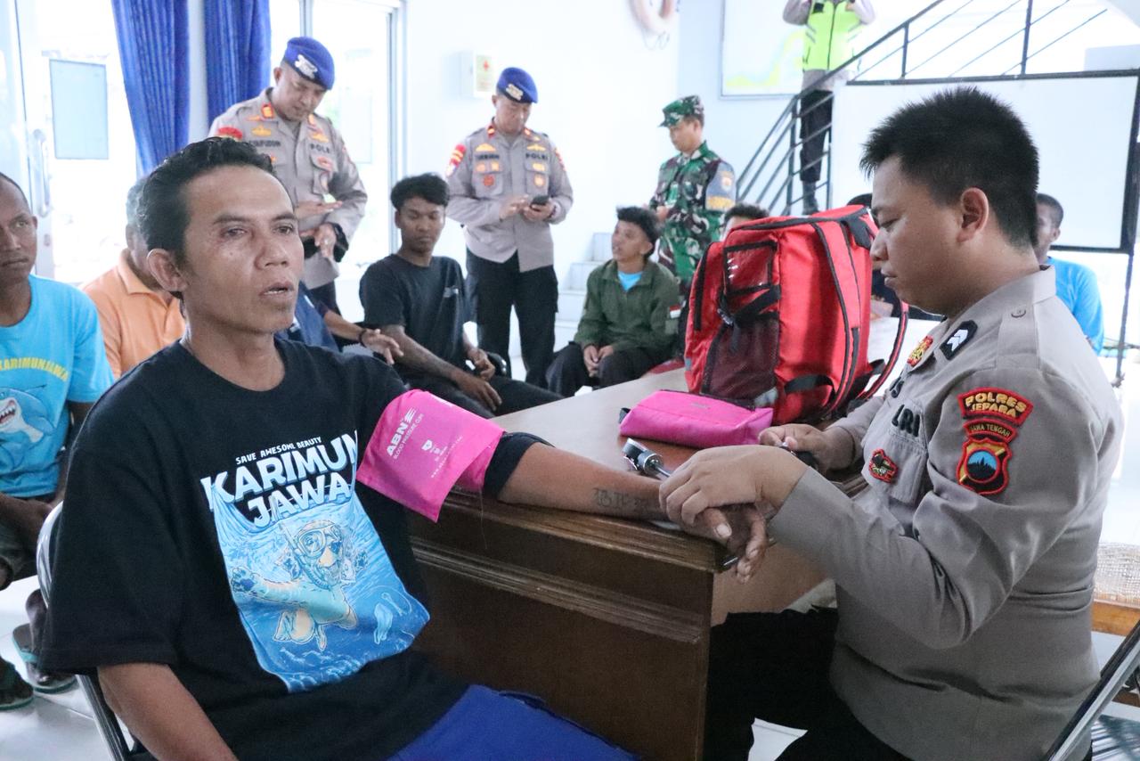 Kepolisian Resor Jepara, Polda Jawa Tengah, menunjukkan aksi cepat tanggap dalam misi kemanusiaan.
